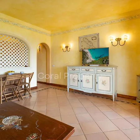Waterfront Su Privata- - By Coral